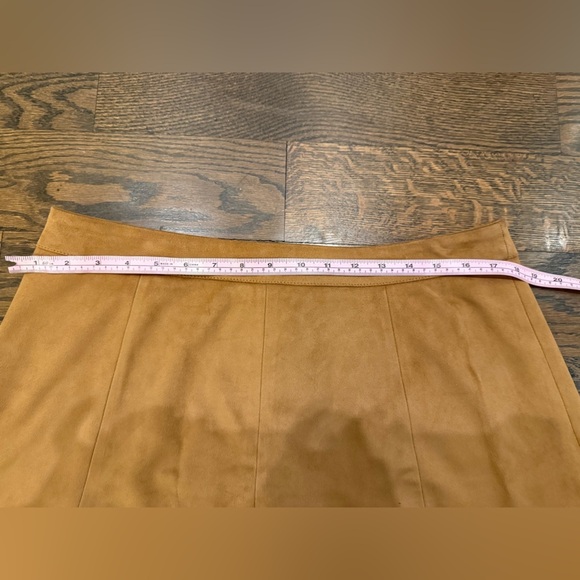 Glamorous A Line Button Front Faux Suede Mini Skirt Size Larger - Picture 7 of 8